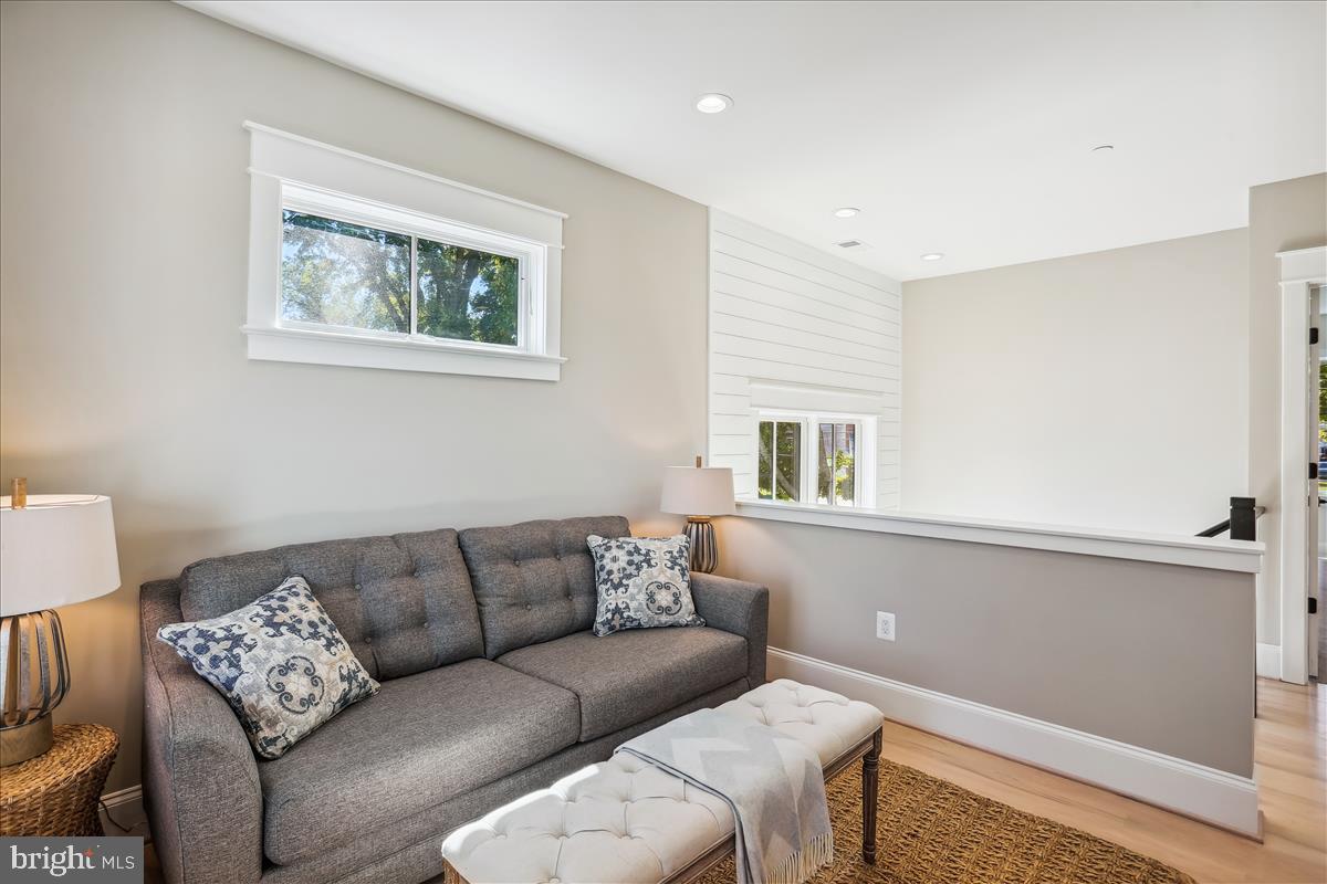 HENDRY ESTATES - Residential