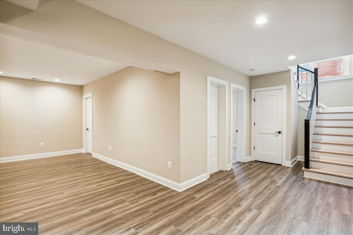 HENDRY ESTATES - Residential