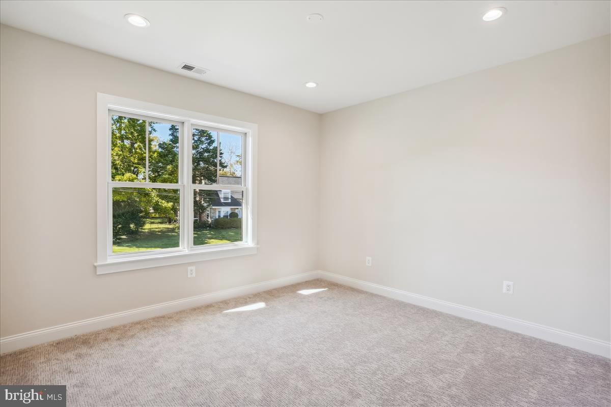 HENDRY ESTATES - Residential