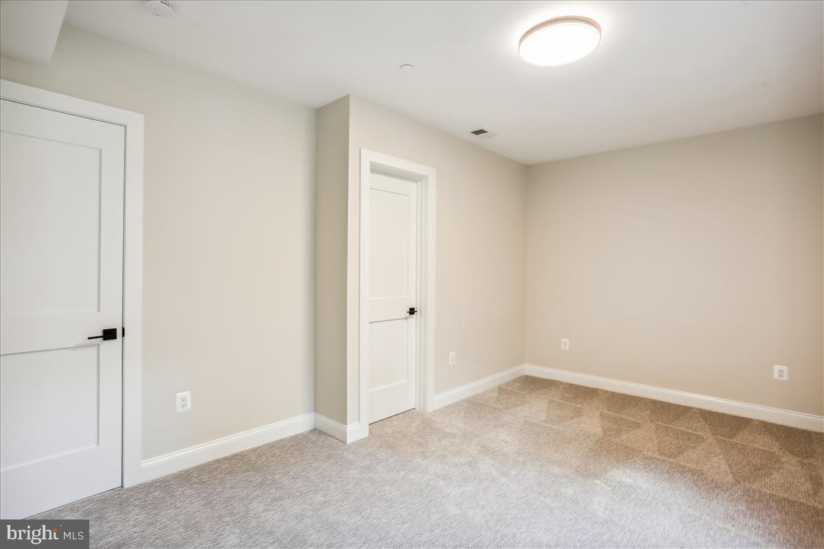 HENDRY ESTATES - Residential