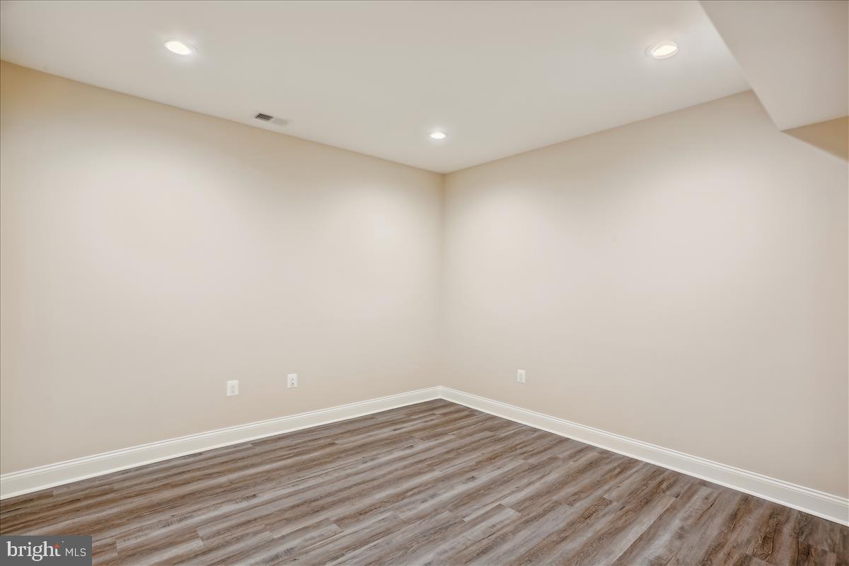 HENDRY ESTATES - Residential