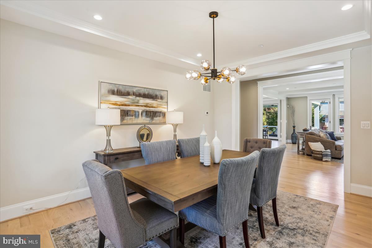 HENDRY ESTATES - Residential