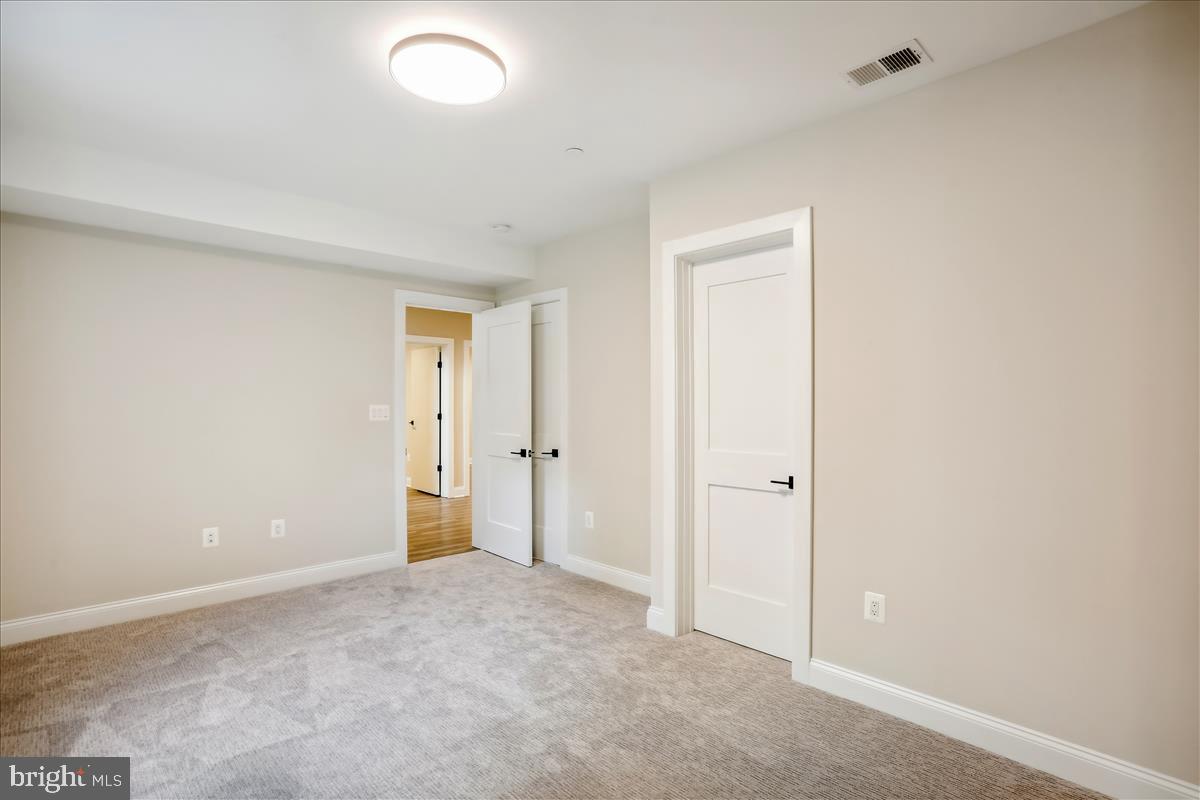 HENDRY ESTATES - Residential