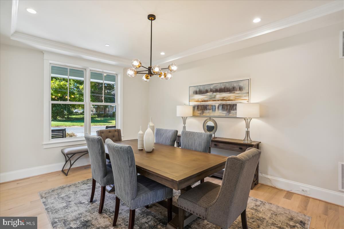 HENDRY ESTATES - Residential