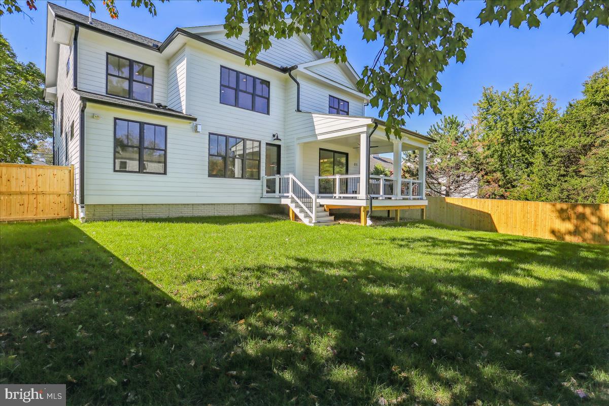 HENDRY ESTATES - Residential