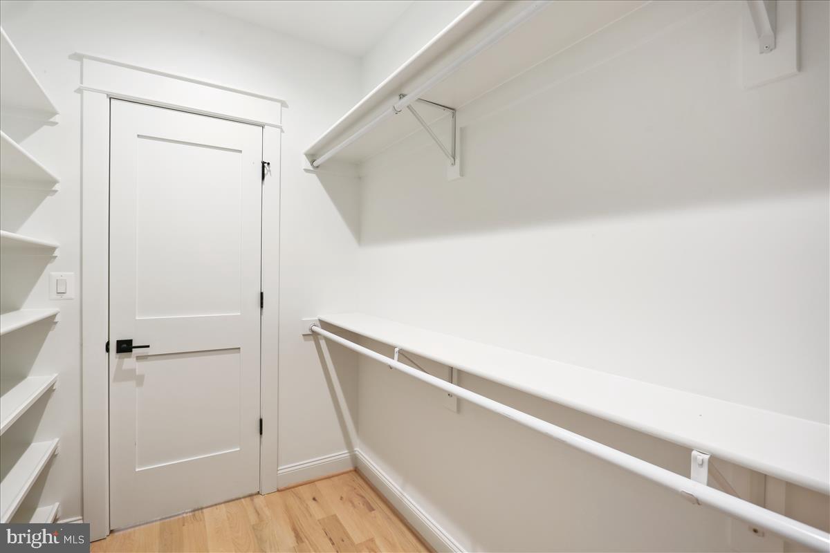 HENDRY ESTATES - Residential