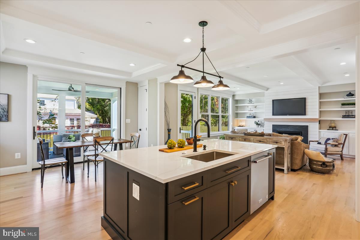 HENDRY ESTATES - Residential