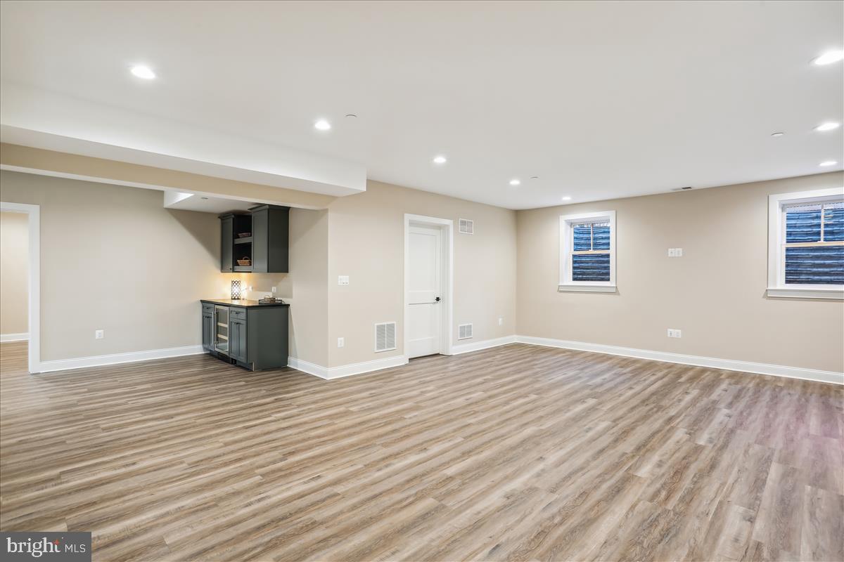 HENDRY ESTATES - Residential