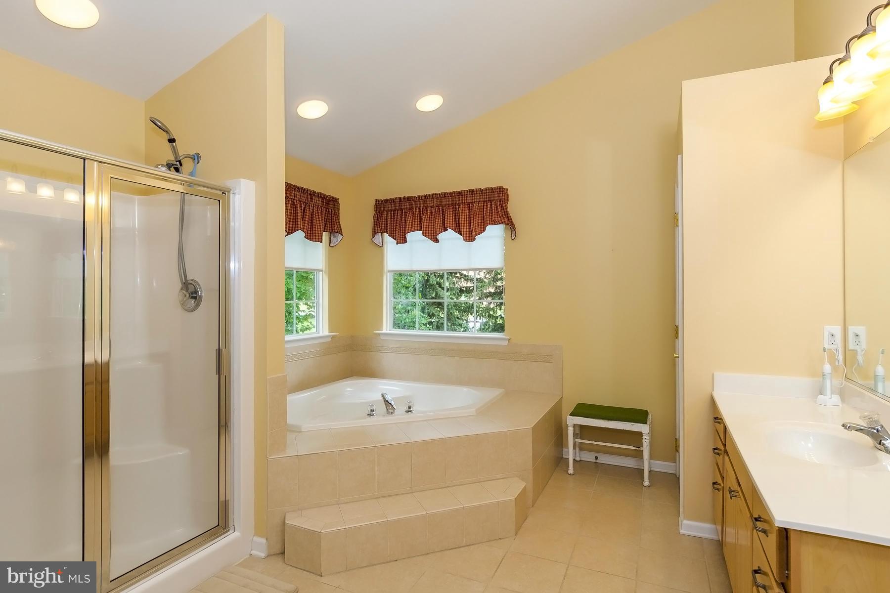 ARUNDEL VIEW - Residential