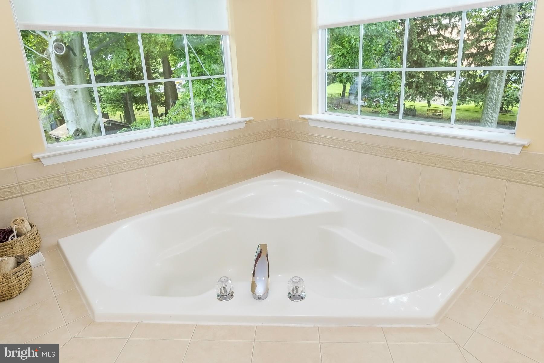 ARUNDEL VIEW - Residential