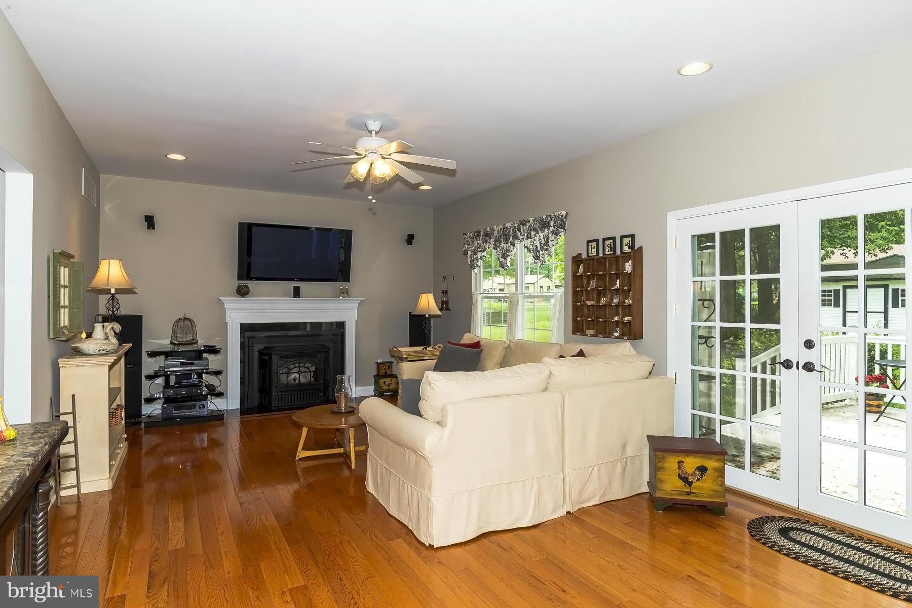 ARUNDEL VIEW - Residential