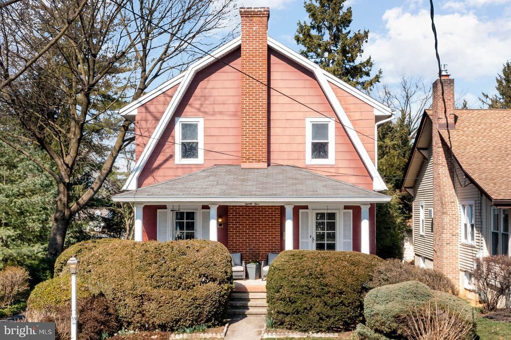 Photo of 35 W 4TH AVE, LITITZ, PA 17543 (MLS # PALA2030504)