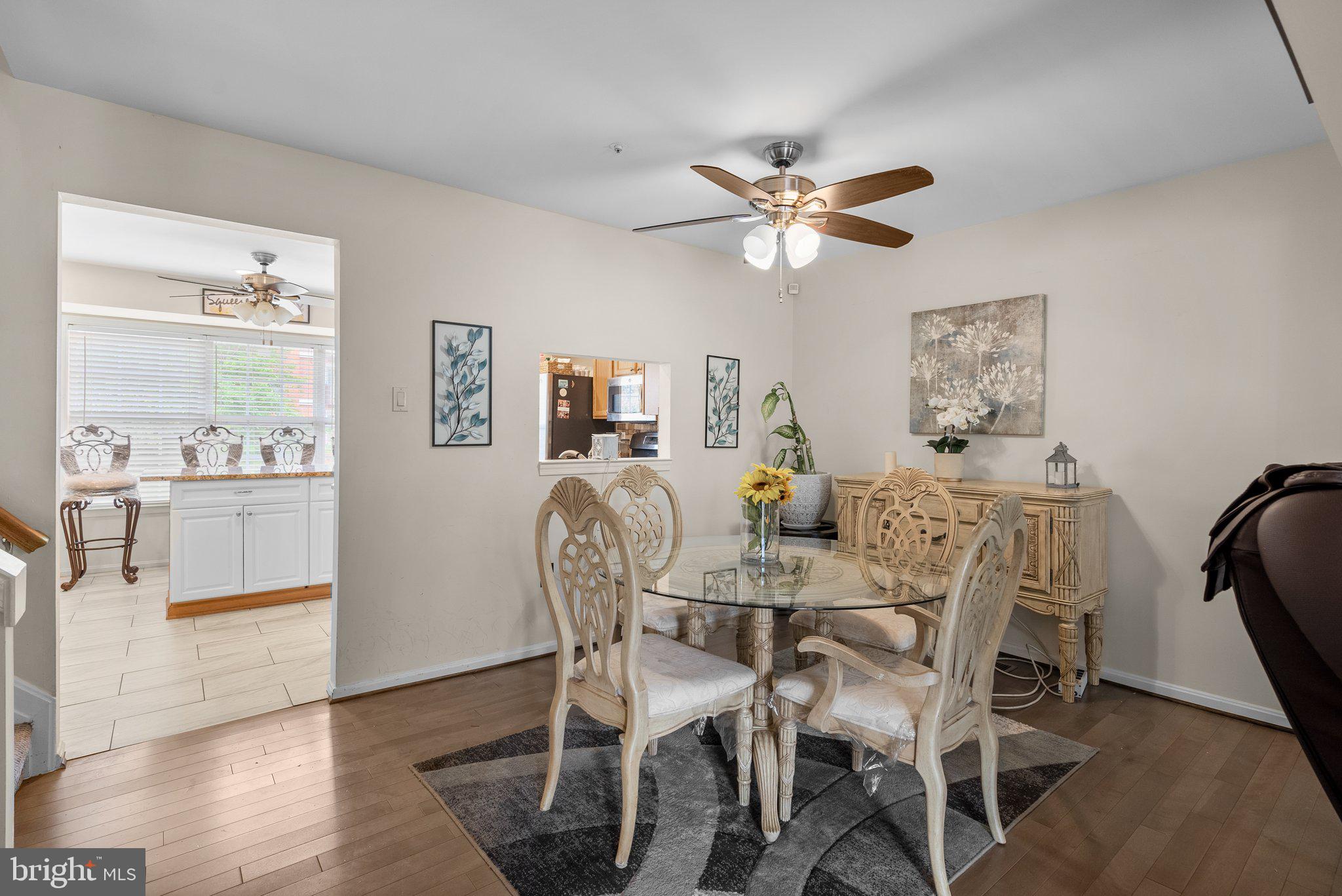 2537 MARKHAM LANE