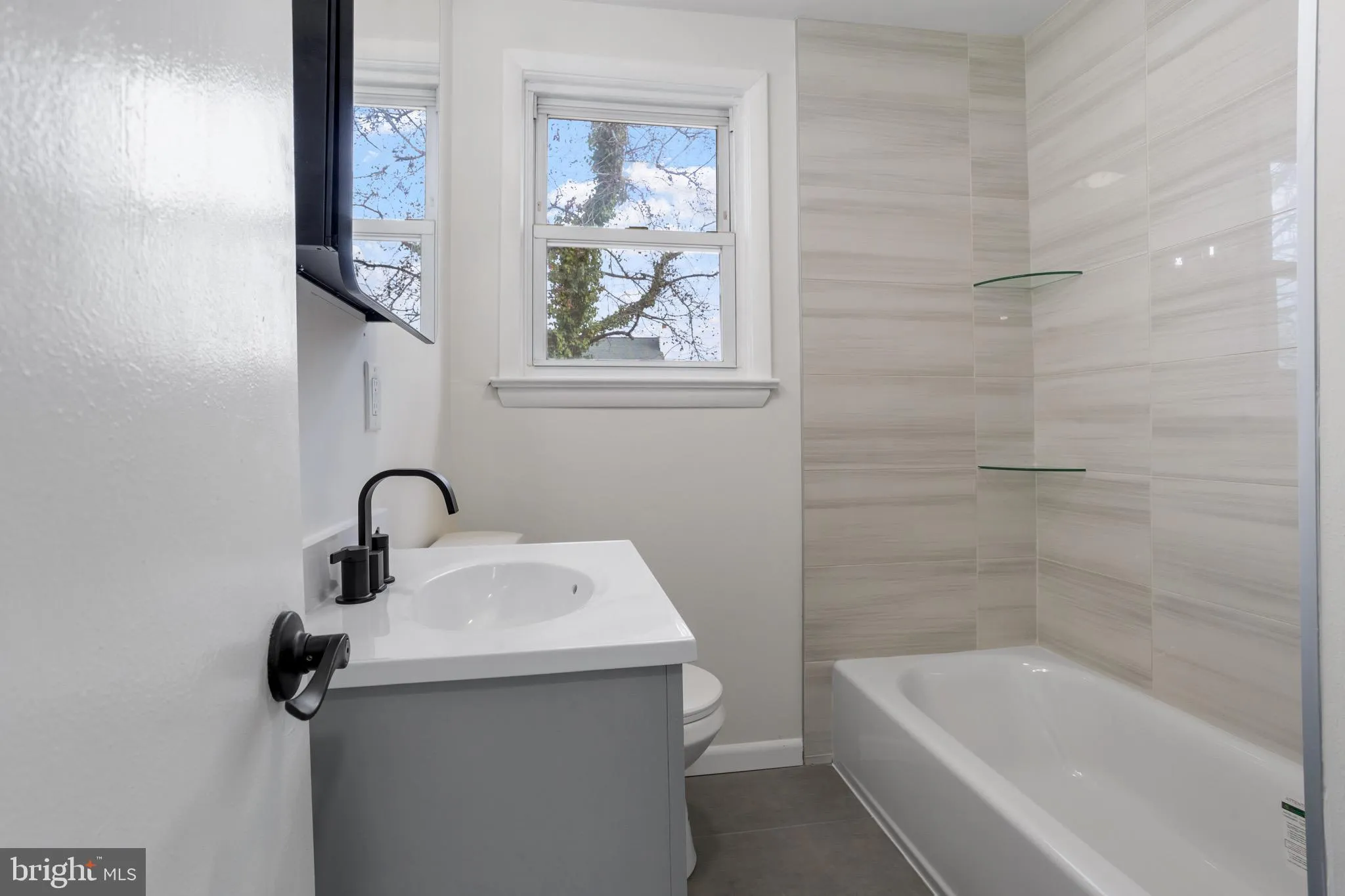 Blackwood, New Jersey 08012, United States, 3 Bedrooms Bedrooms, ,1 BathroomBathrooms,Residential,Pending,23297