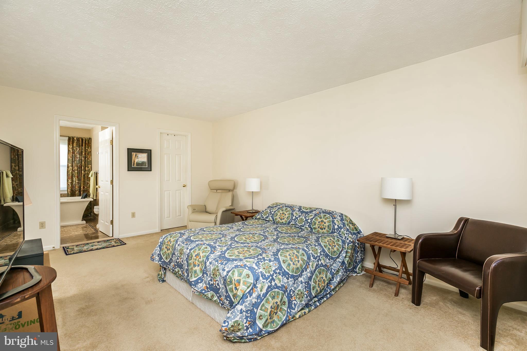 CHAPMAN FARM AT CROFTON - Residential