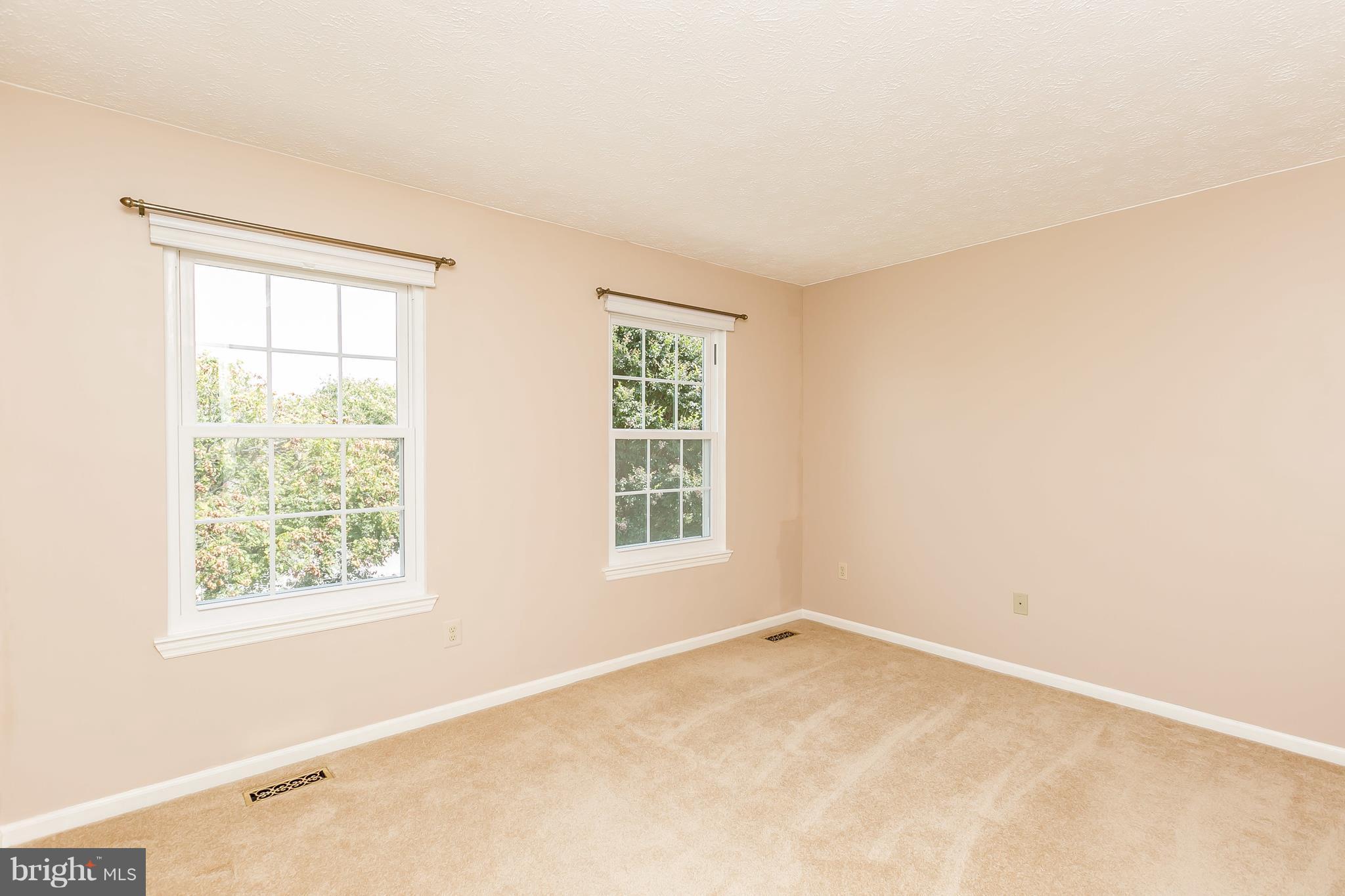 CHAPMAN FARM AT CROFTON - Residential