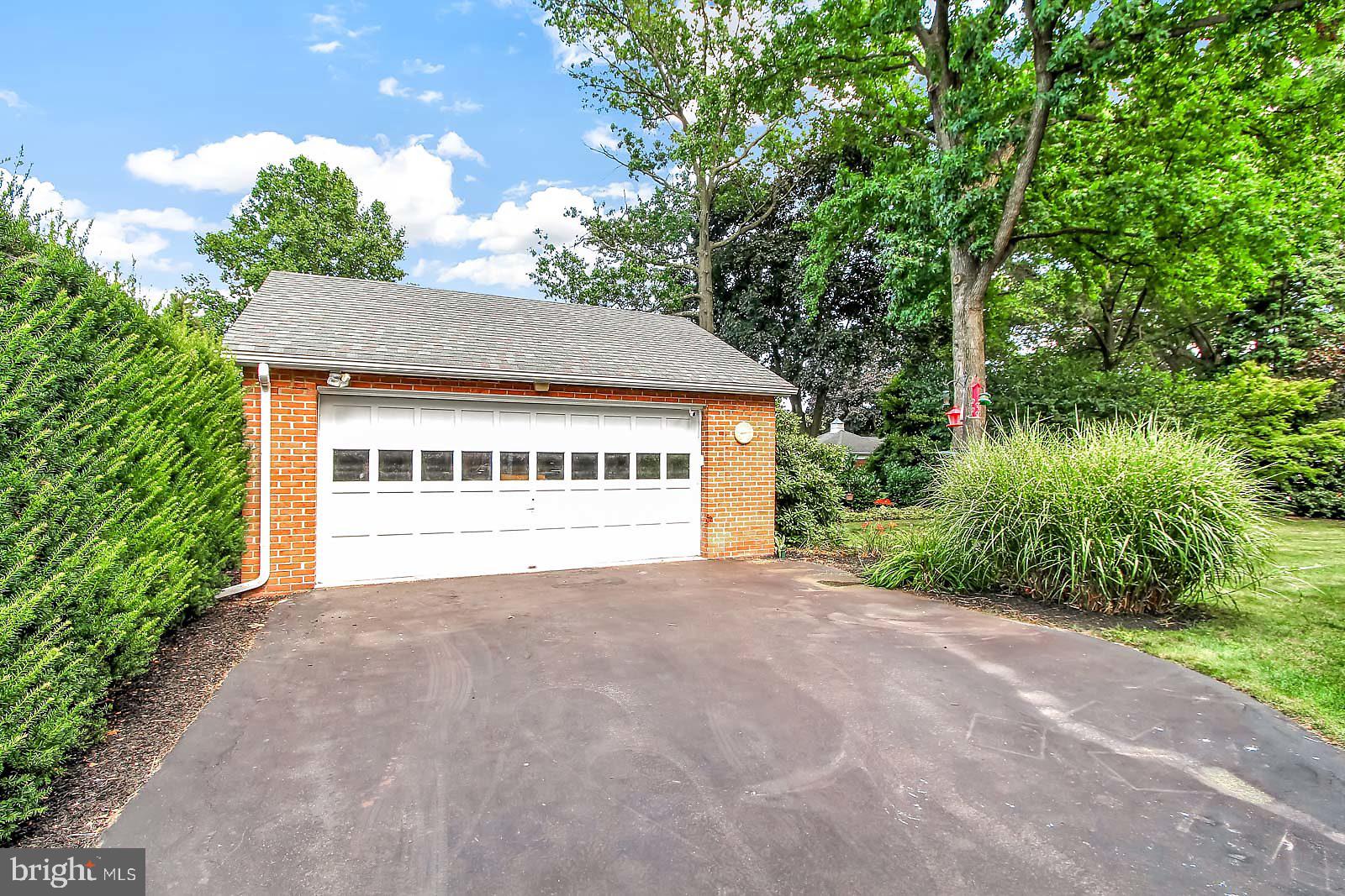 OLD EAST YORK - Residential