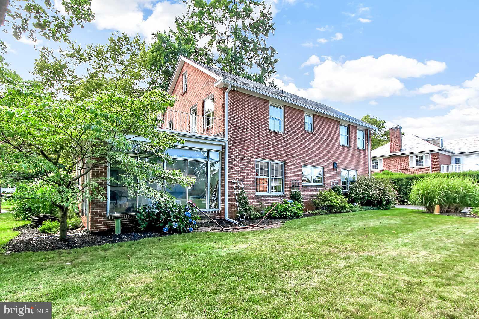 OLD EAST YORK - Residential