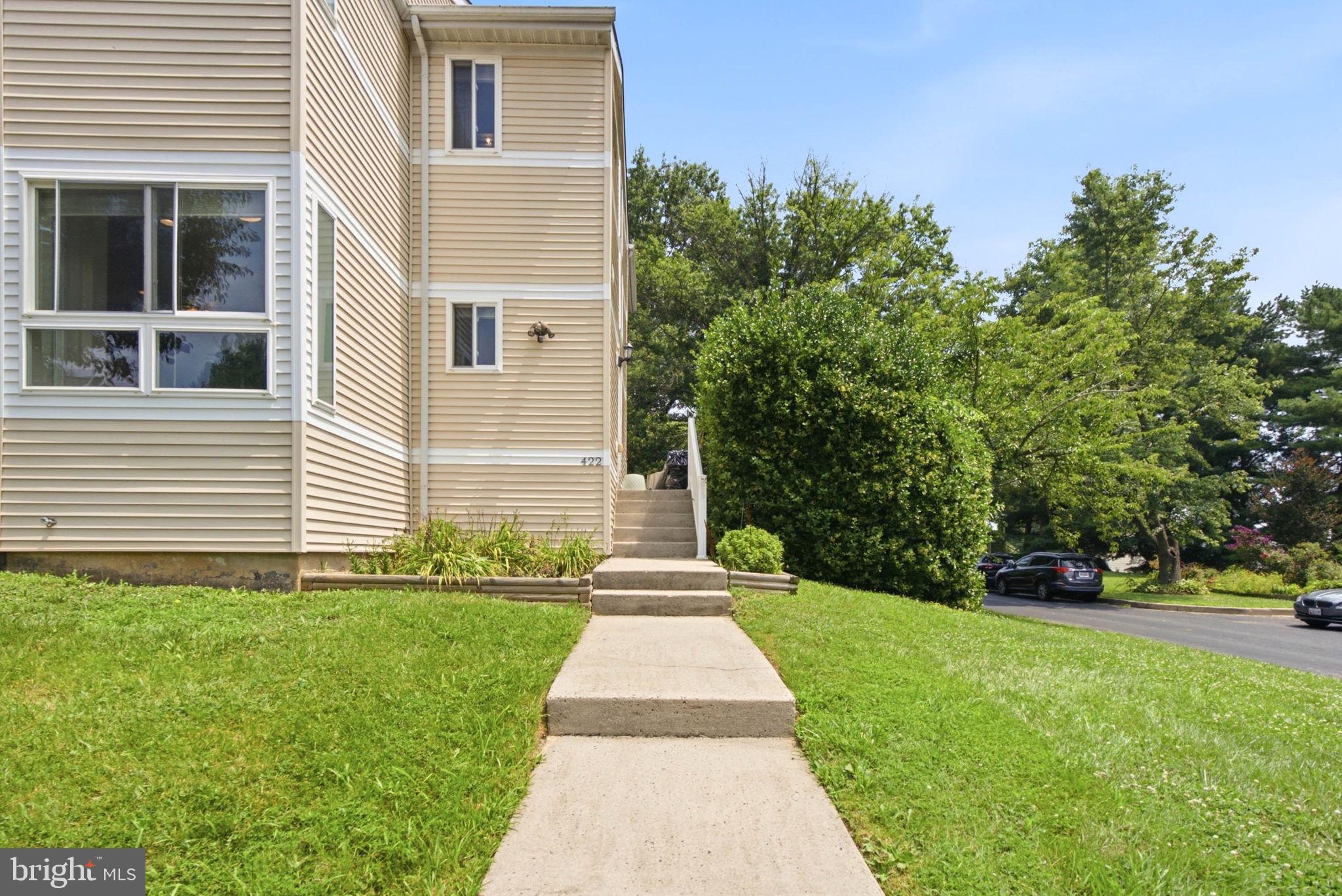 422 KENTMORE TERRACE
