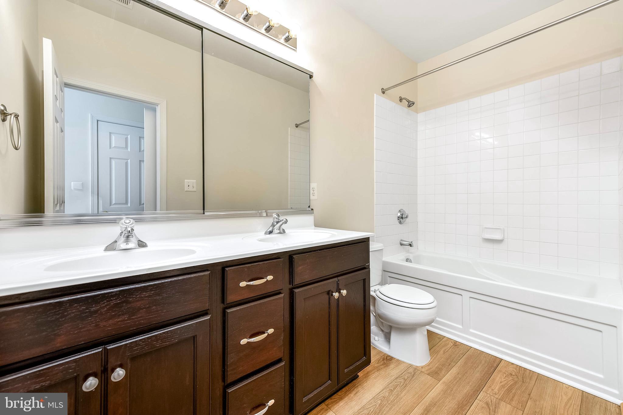 SOUTH RIDING - Residential Lease