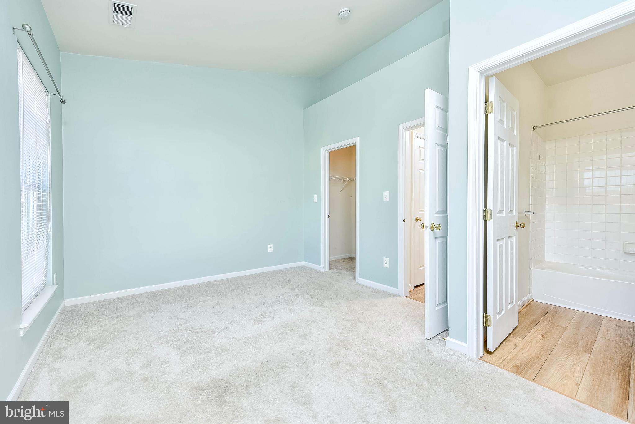 SOUTH RIDING - Residential Lease