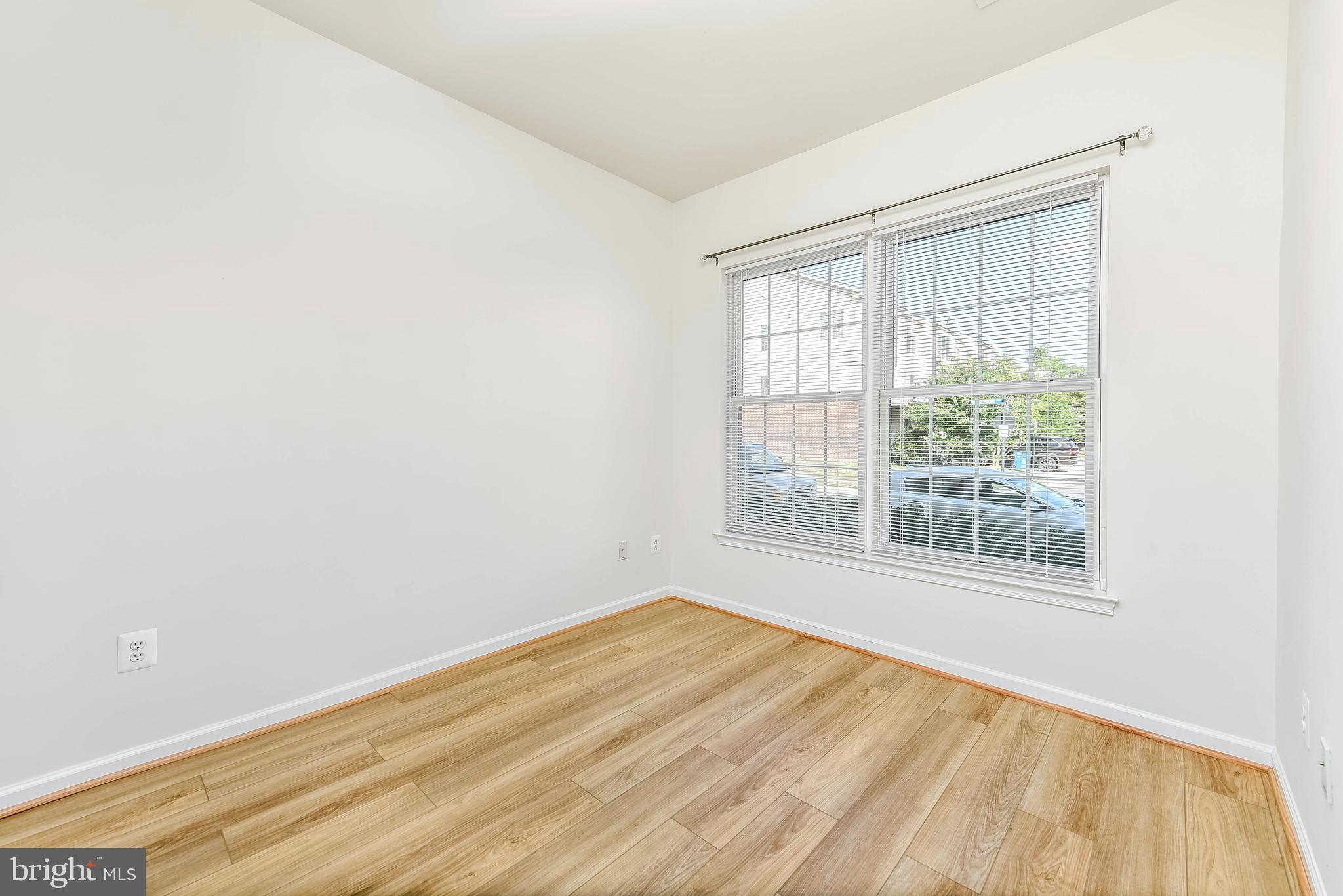 SOUTH RIDING - Residential Lease