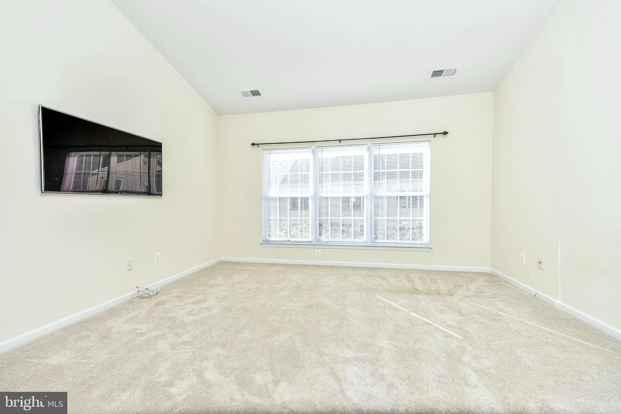 SOUTH RIDING - Residential Lease