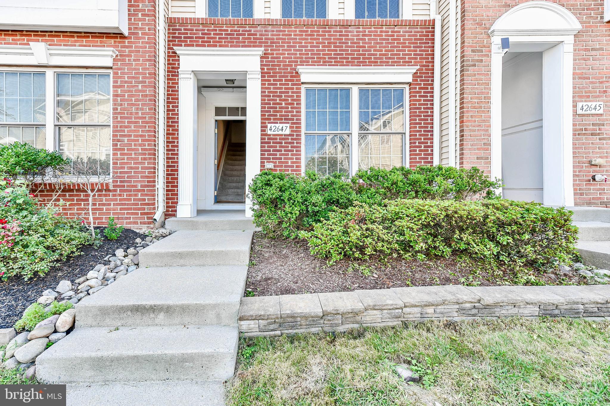 SOUTH RIDING - Residential Lease