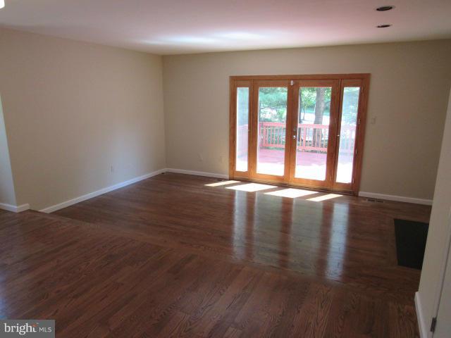 VILLAGE OF HICKORY RIDGE - Residential