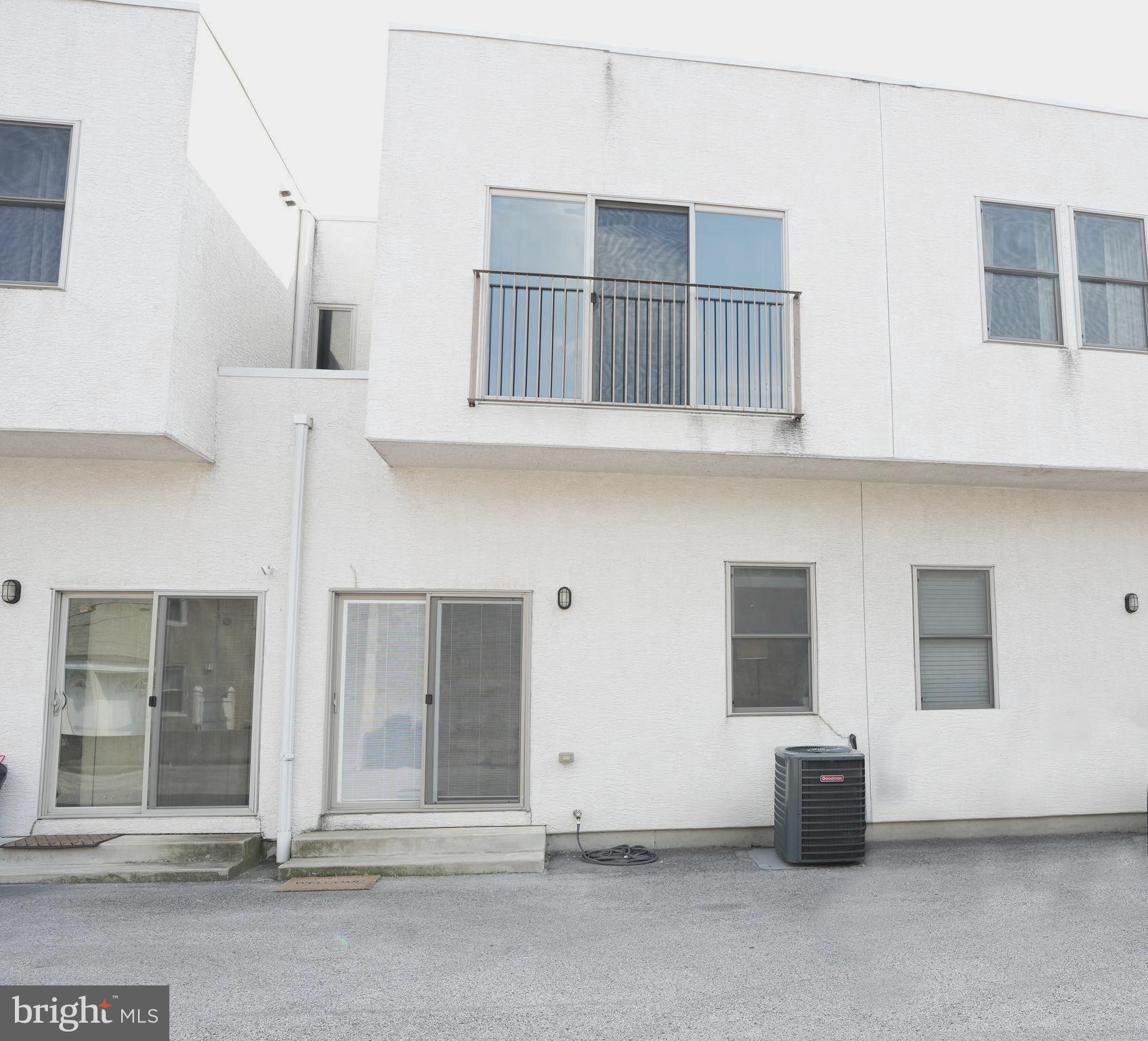 WHITMAN - Residential Lease