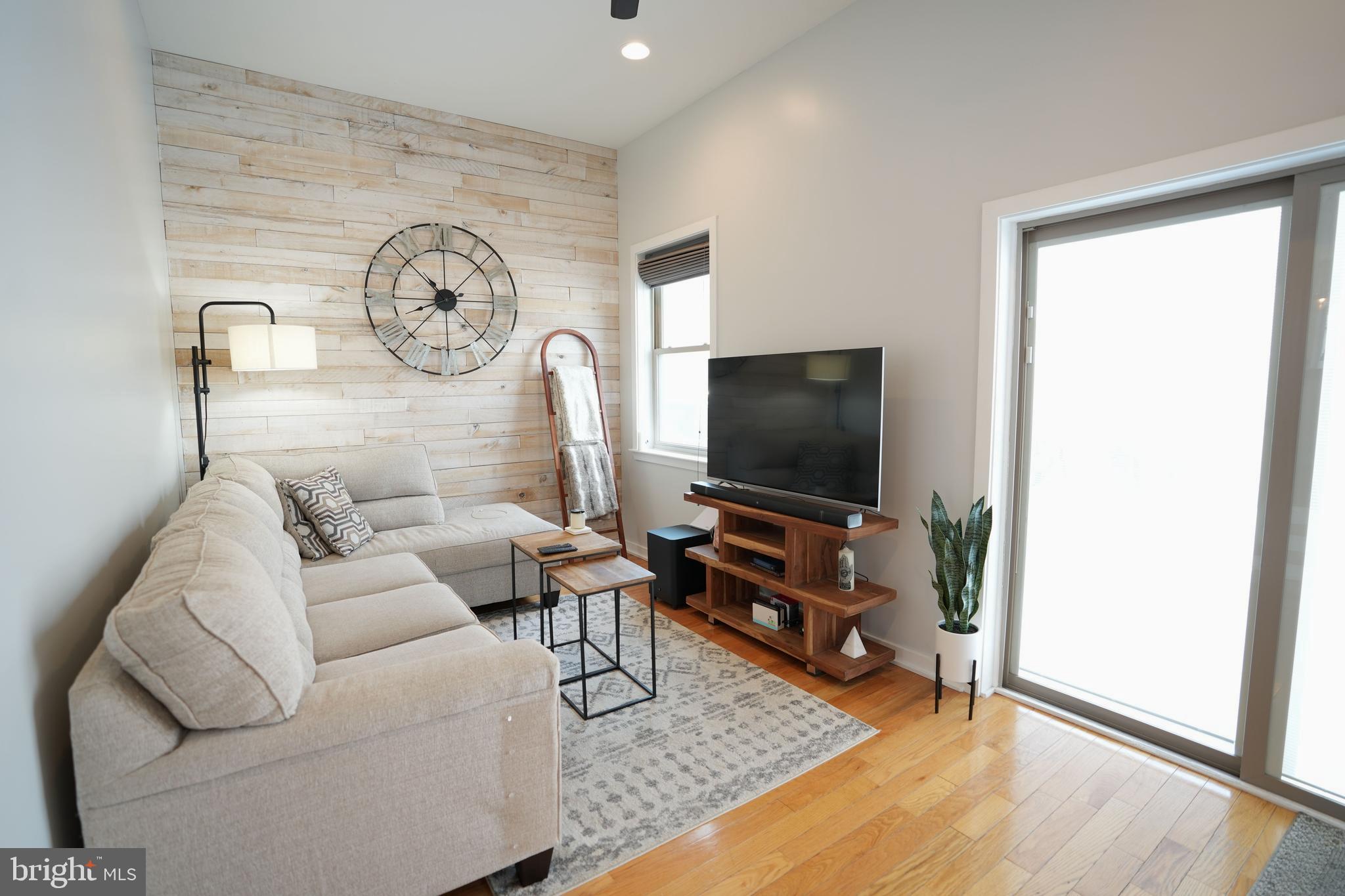 WHITMAN - Residential Lease