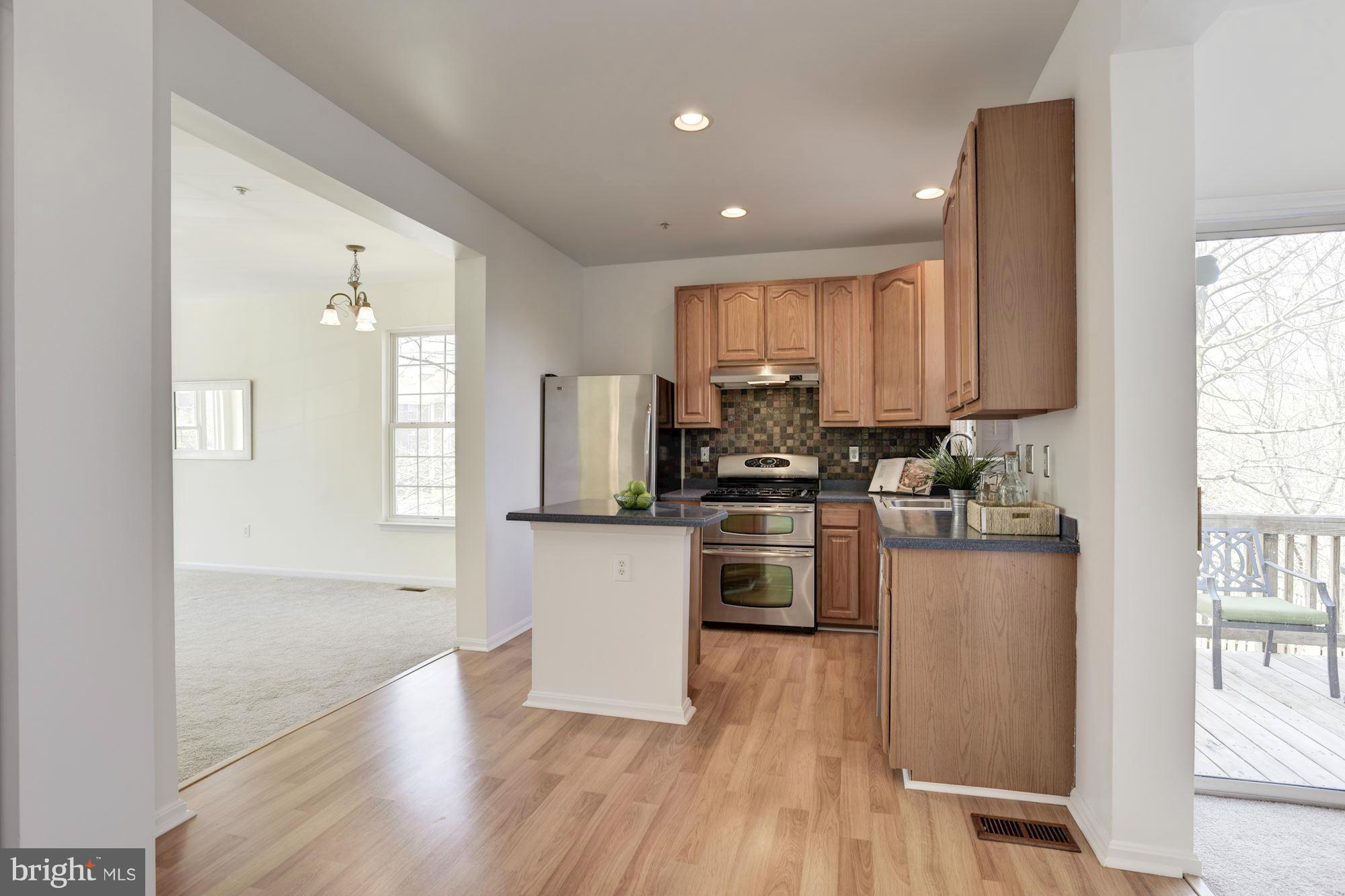 RIVER OAKS - Residential Lease