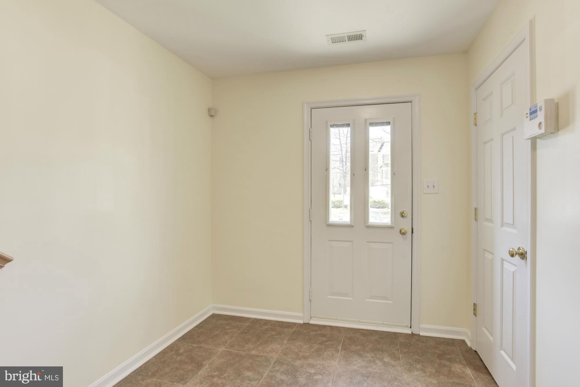 RIVER OAKS - Residential Lease