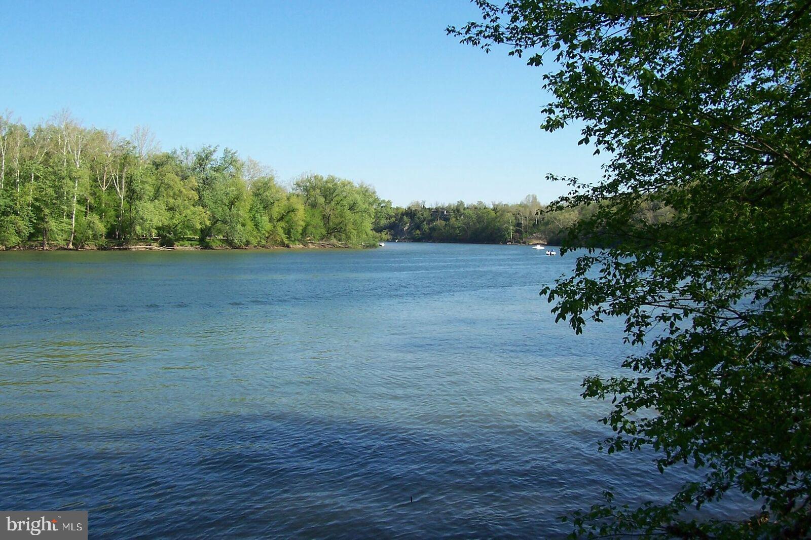 POTOMAC OVERLOOK ESTATES - Land