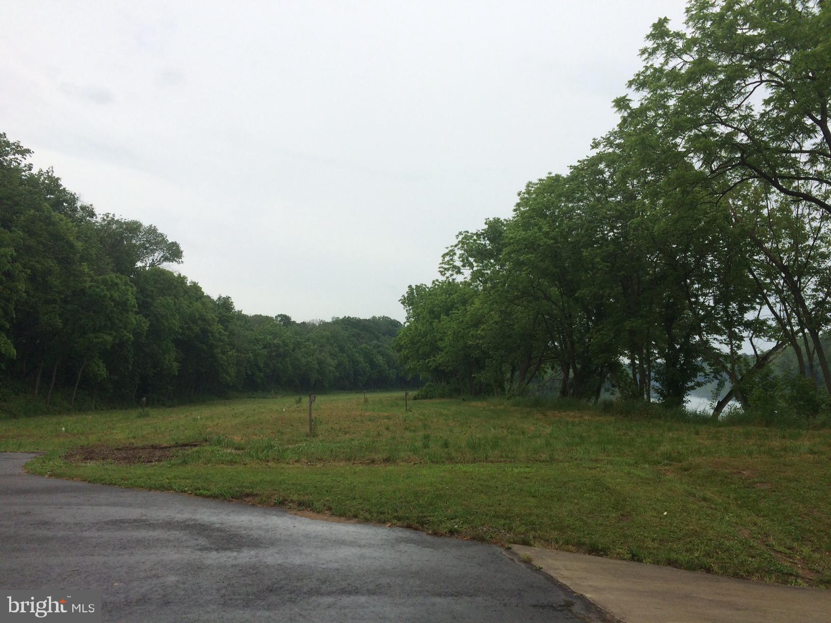 POTOMAC OVERLOOK ESTATES - Land