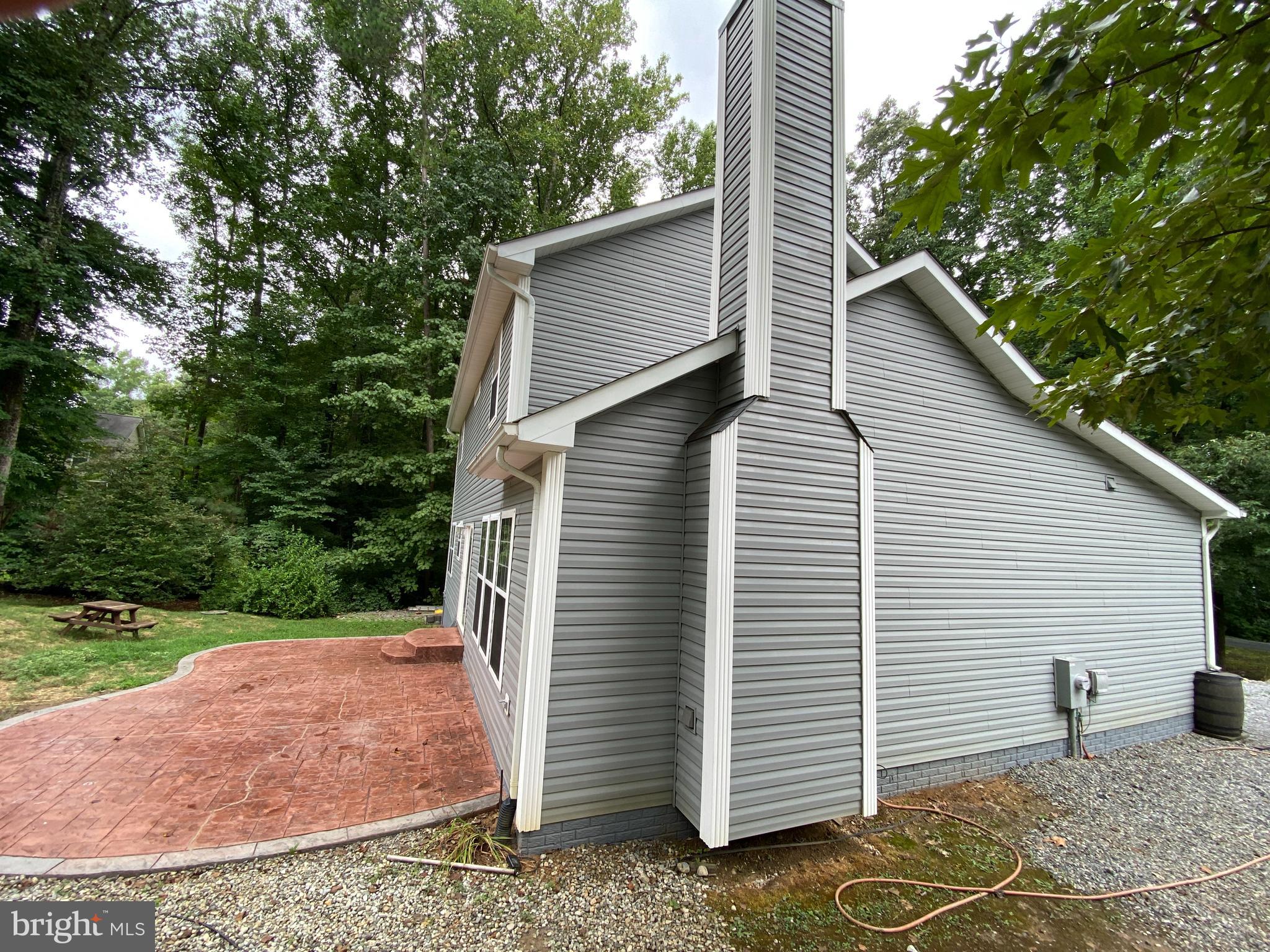 LAKE LAND OR - Residential Lease