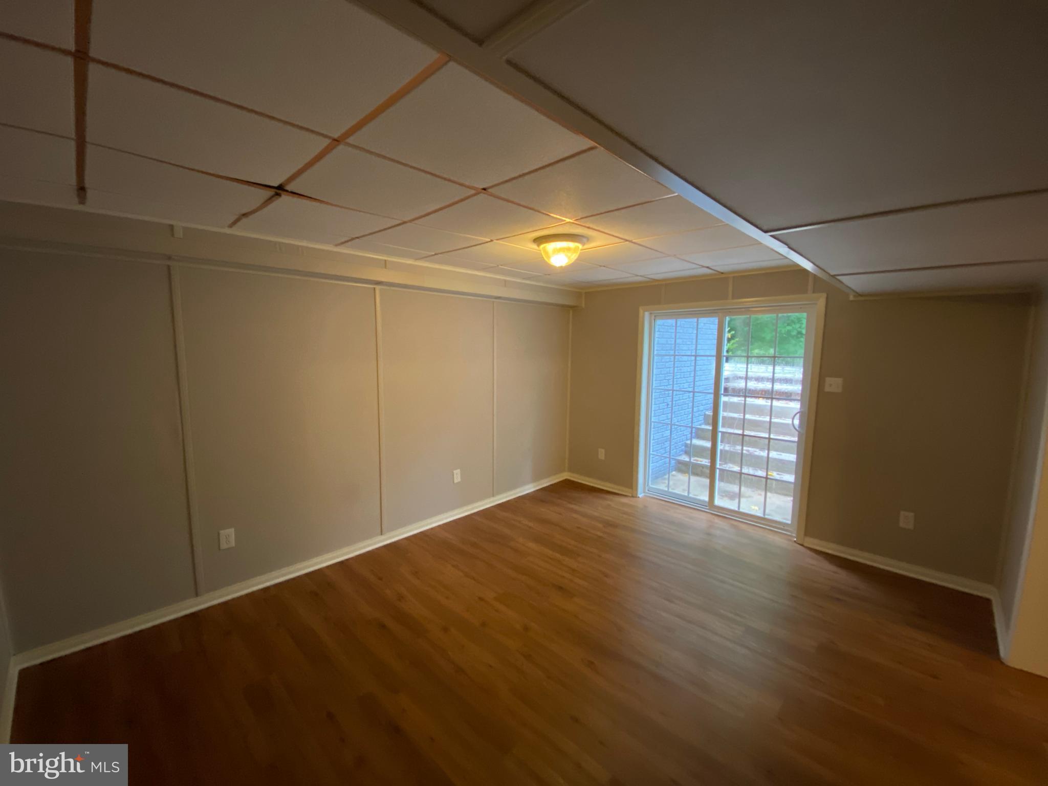 LAKE LAND OR - Residential Lease