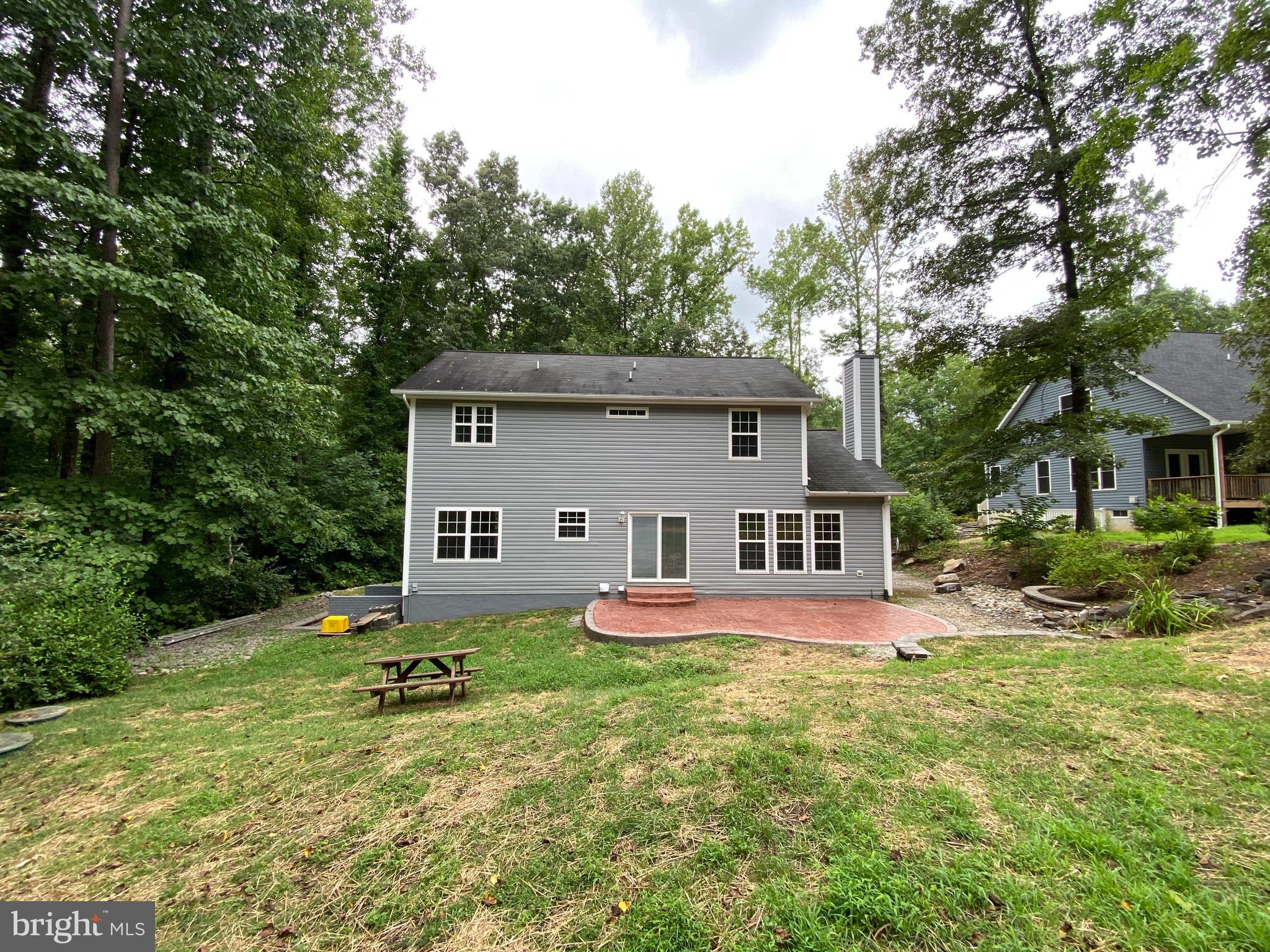 LAKE LAND OR - Residential Lease