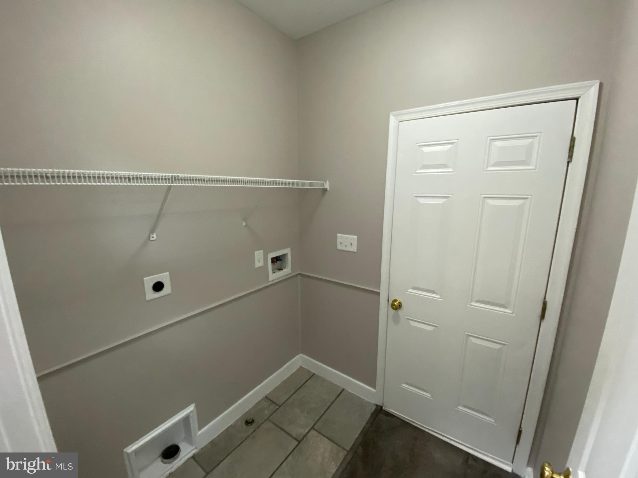 LAKE LAND OR - Residential Lease