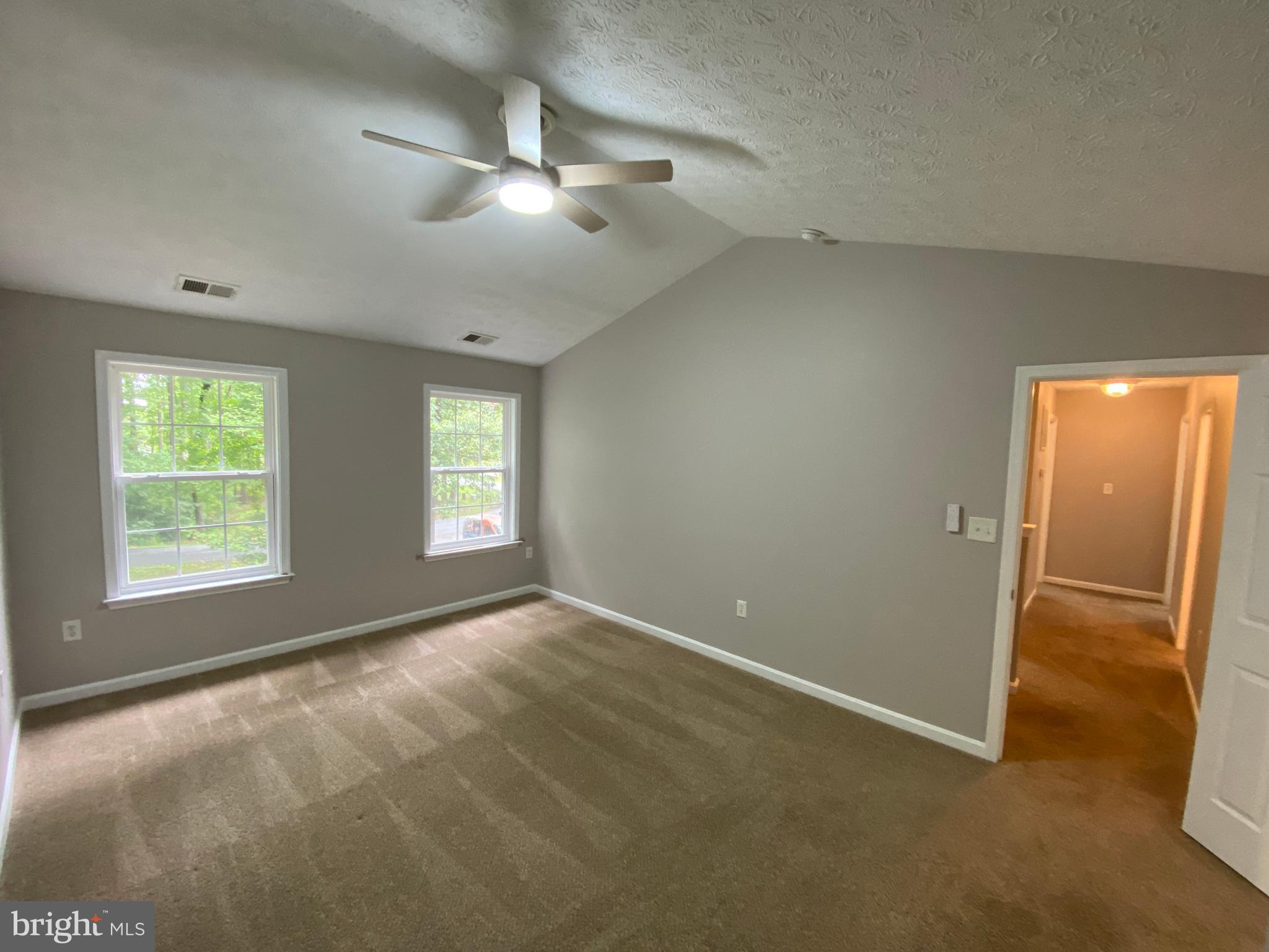 LAKE LAND OR - Residential Lease