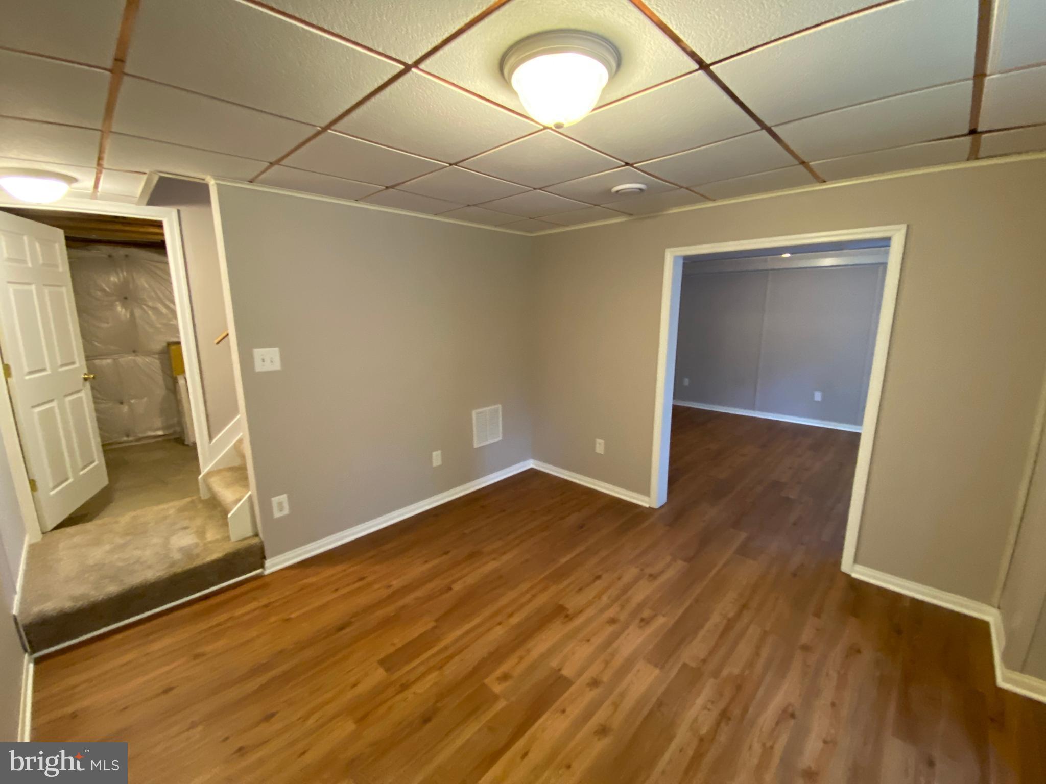 LAKE LAND OR - Residential Lease