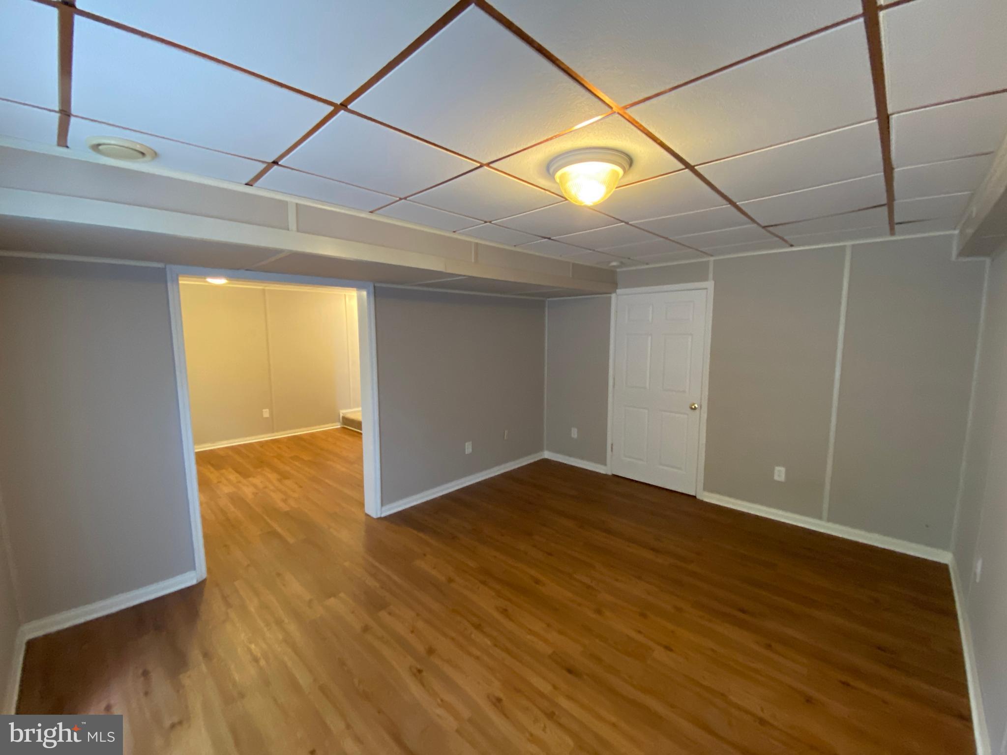 LAKE LAND OR - Residential Lease