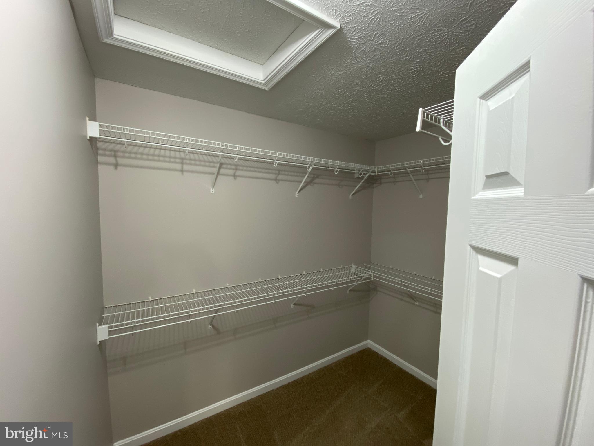 LAKE LAND OR - Residential Lease