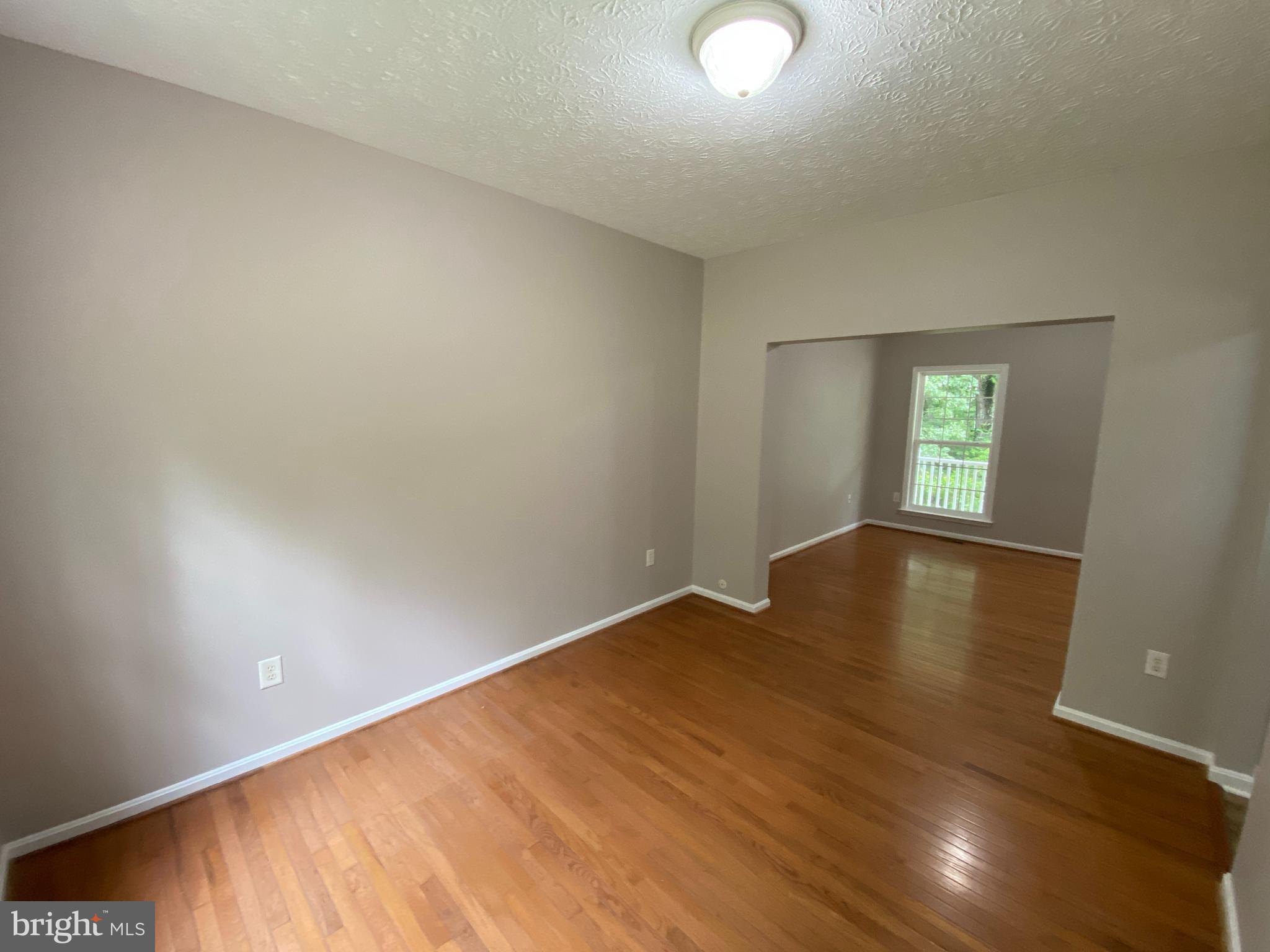 LAKE LAND OR - Residential Lease