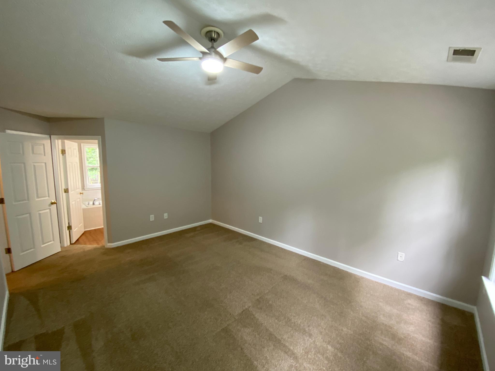 LAKE LAND OR - Residential Lease