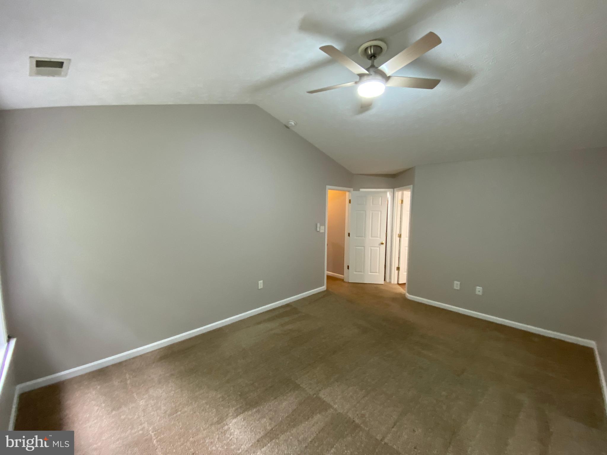 LAKE LAND OR - Residential Lease