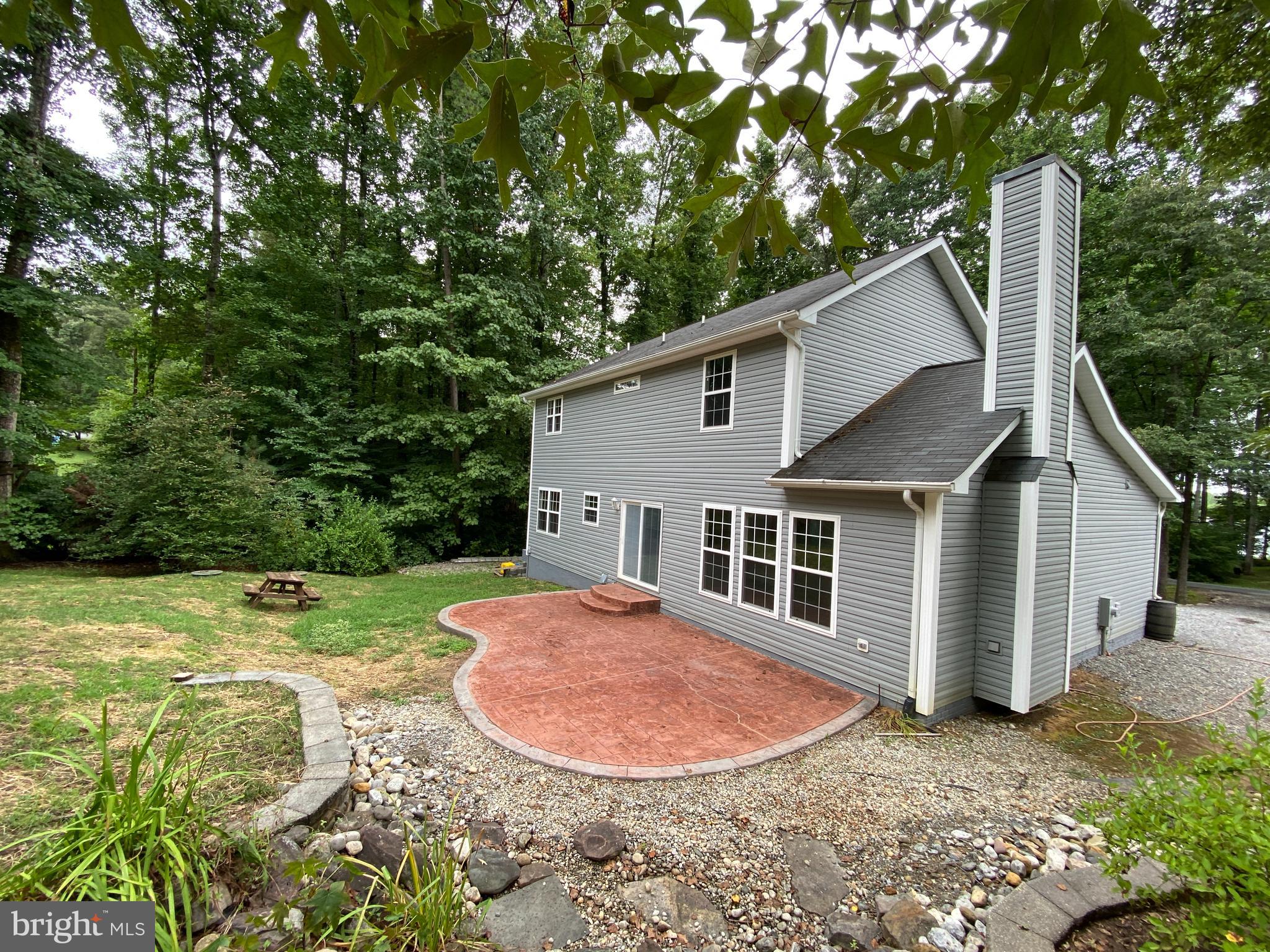 LAKE LAND OR - Residential Lease