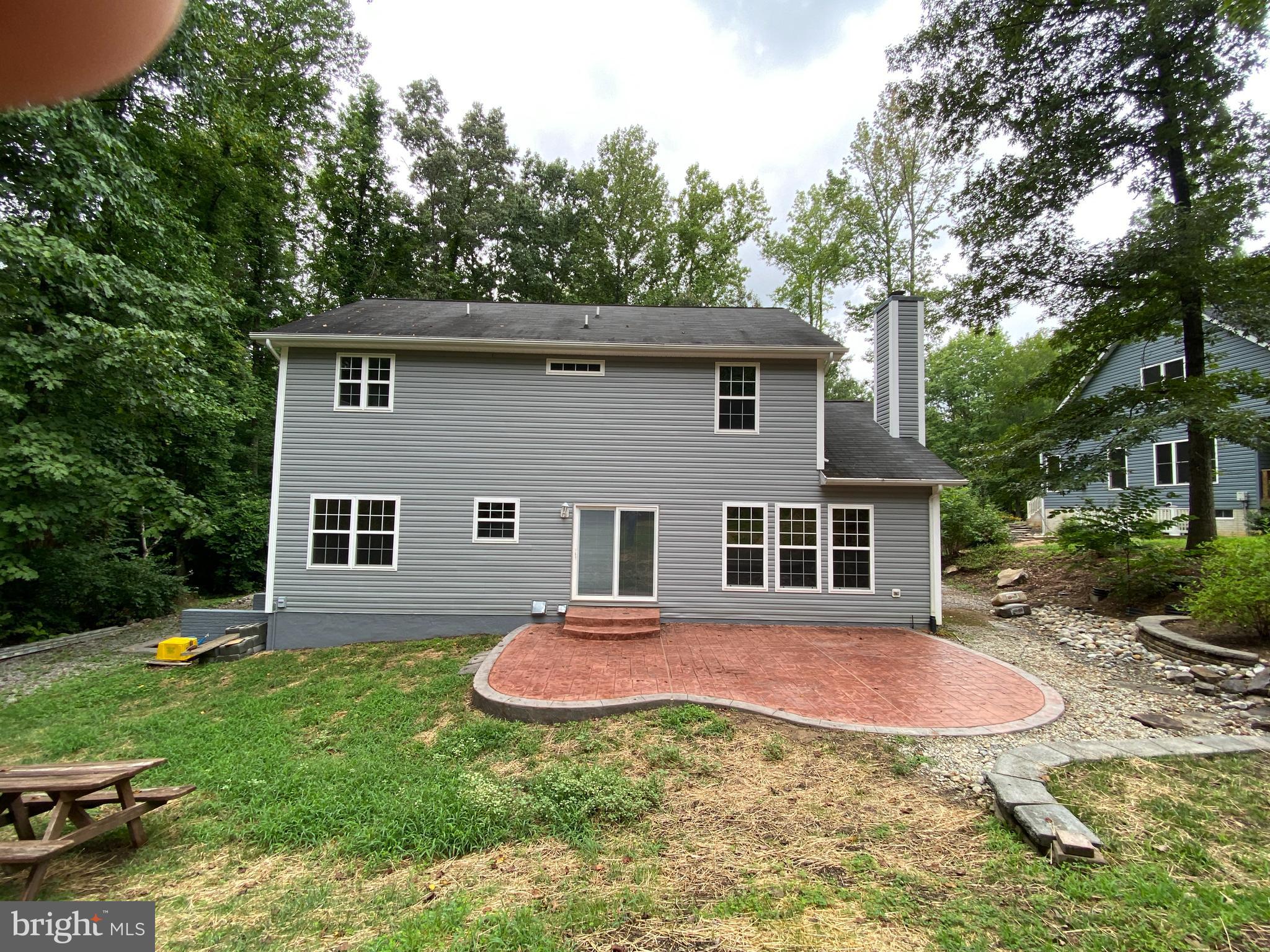 LAKE LAND OR - Residential Lease