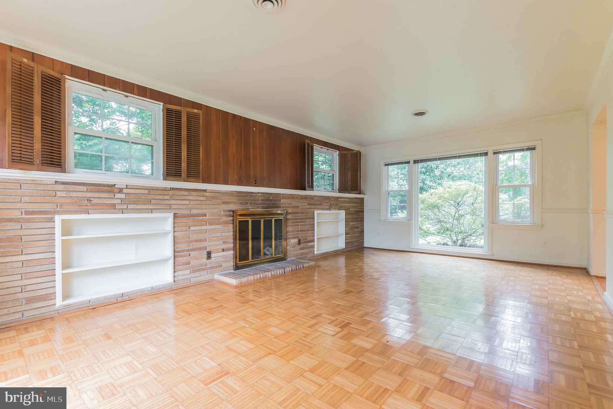 9702 BELLEVUE DRIVE