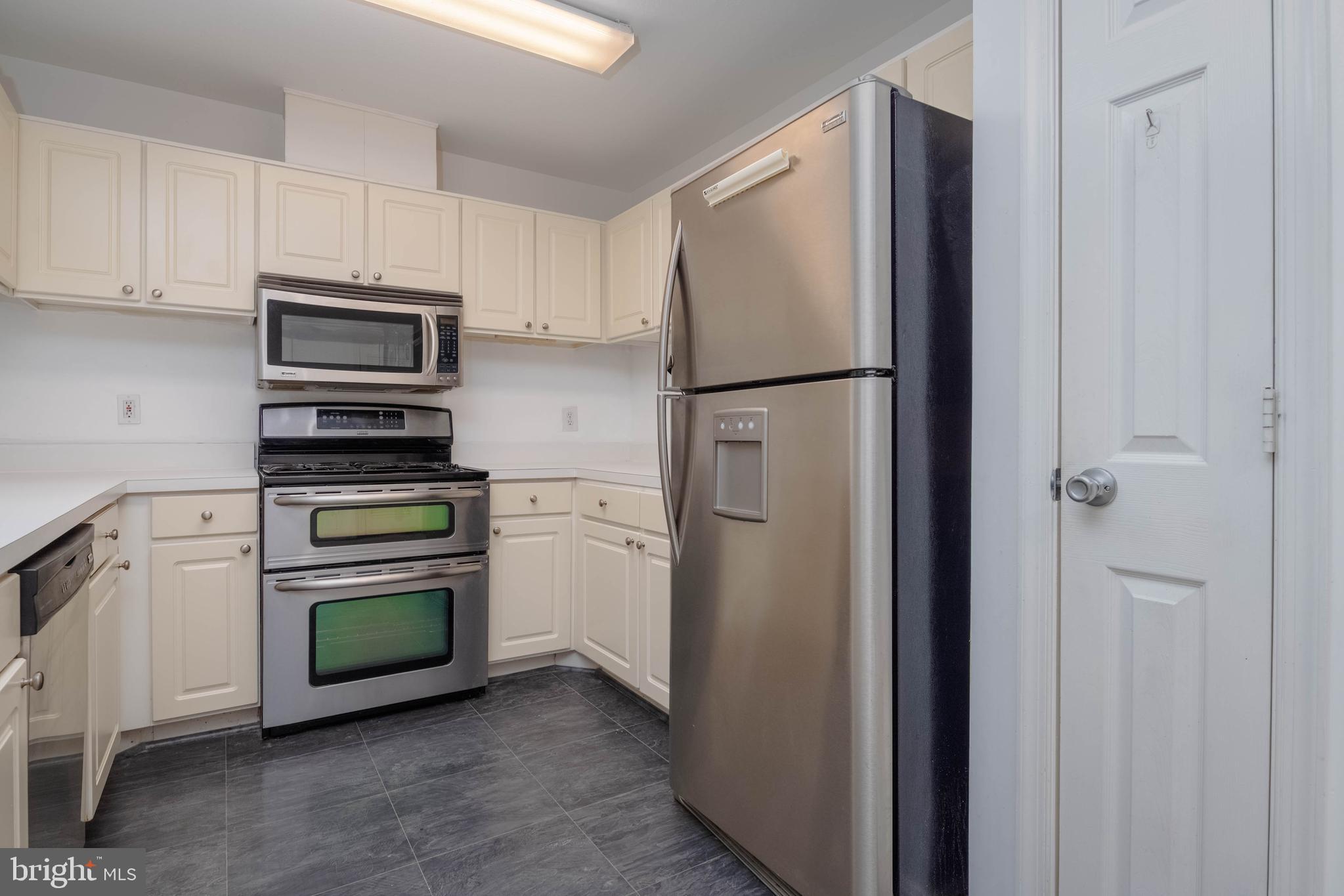RUSSETT - Residential